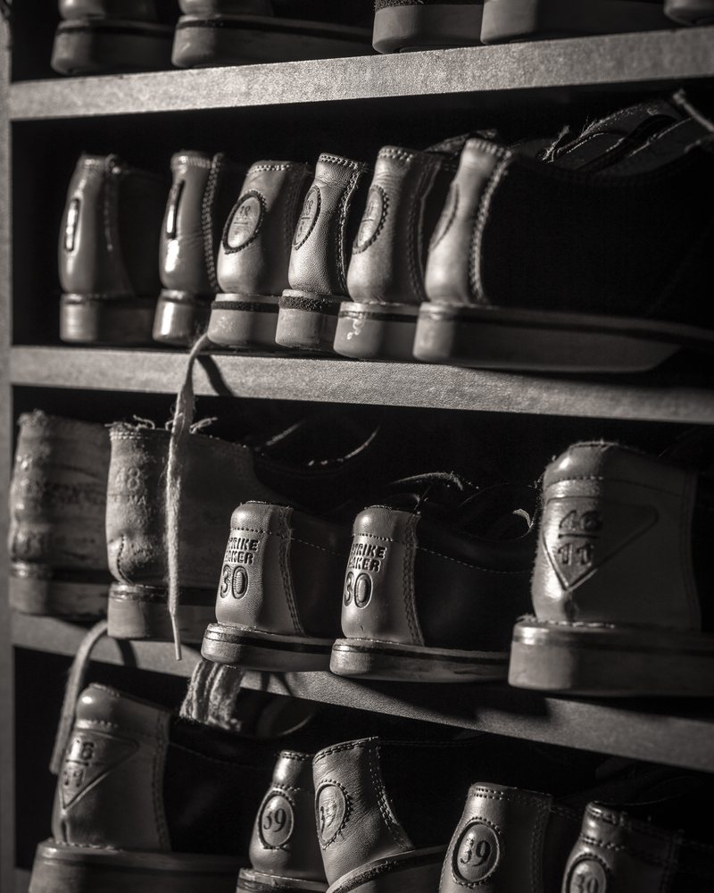 Bowlingschoenen op het rek